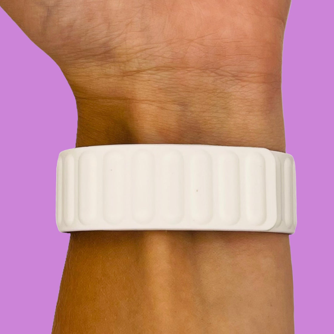 white-garmin-forerunner-570-(42mm)-watch-straps-nz-magnetic-silicone-watch-bands-aus