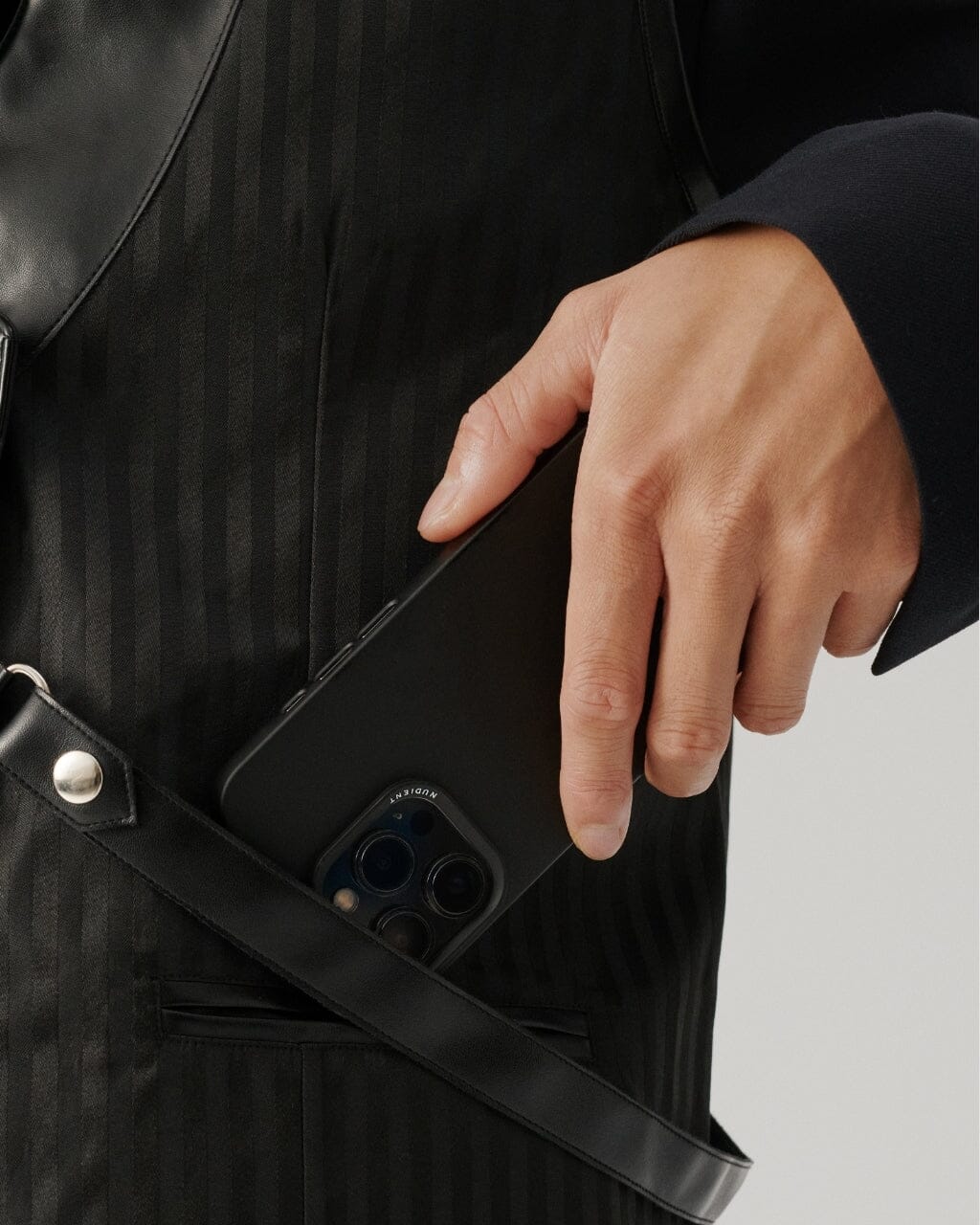 NudientUltraThinPhoneCasesProtectioncase-iphone12-pro-max-ink-black-735804