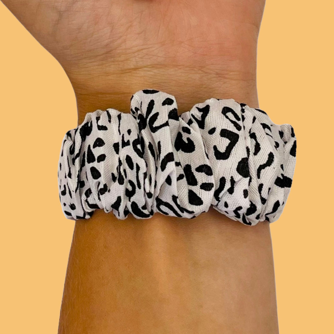 black-and-white-garmin-venu-x1-watch-straps-nz-scrunchies-watch-bands-aus-995861