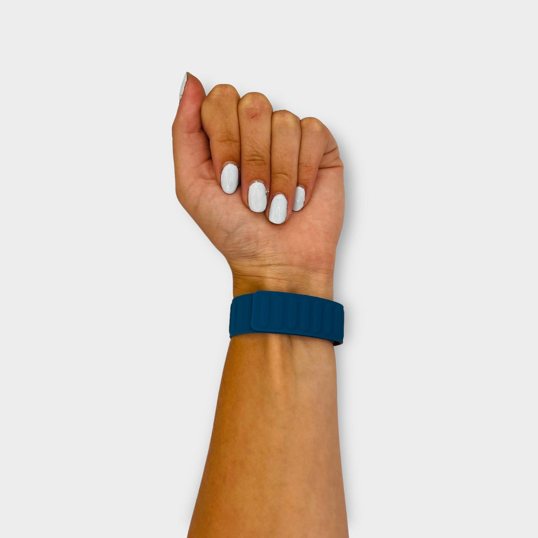 blue-samsung-galaxy-watch-6-(40mm)-watch-straps-nz-magnetic-silicone-watch-bands-aus